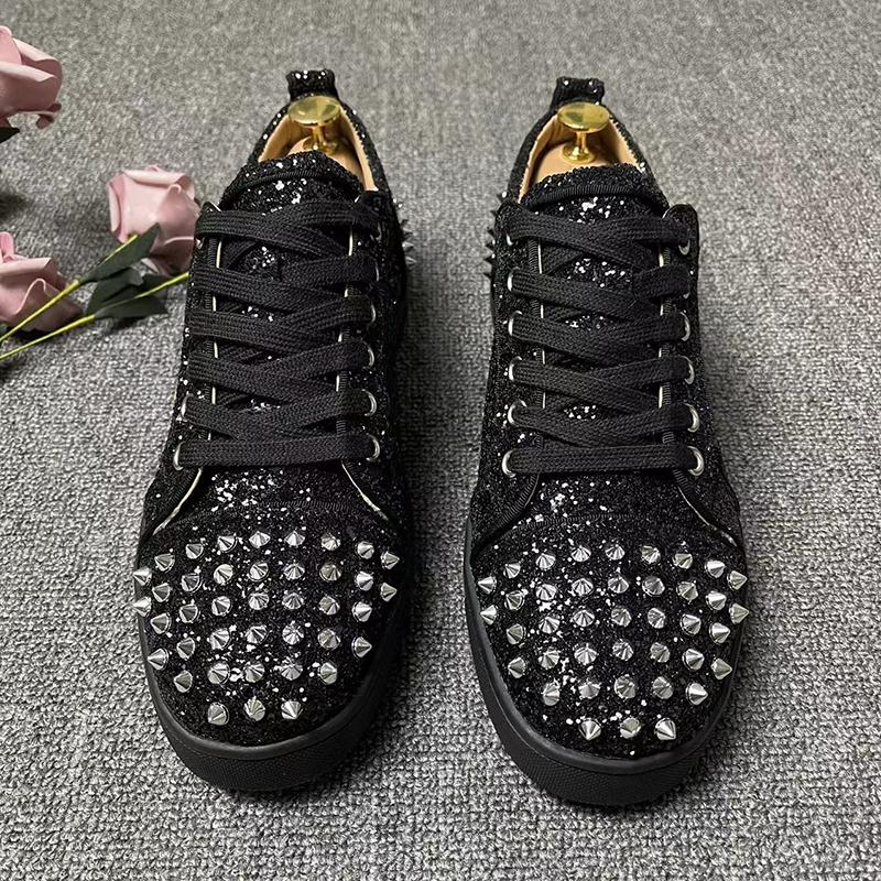 Mode Herren Luxusmode Nieten Schuhe Schnürschuhe Derby Flats Schuh Punk Hip Hop Kleid Designer Persönlichkeit Sneaker Trend Schuhwerk