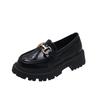 Beliebte Loafer Damen Frühling und Herbst 2024 neue britische Stil vielseitige kleine Lederschuhe Damen schwarze Plateau Muffin Einzelne Schuhe