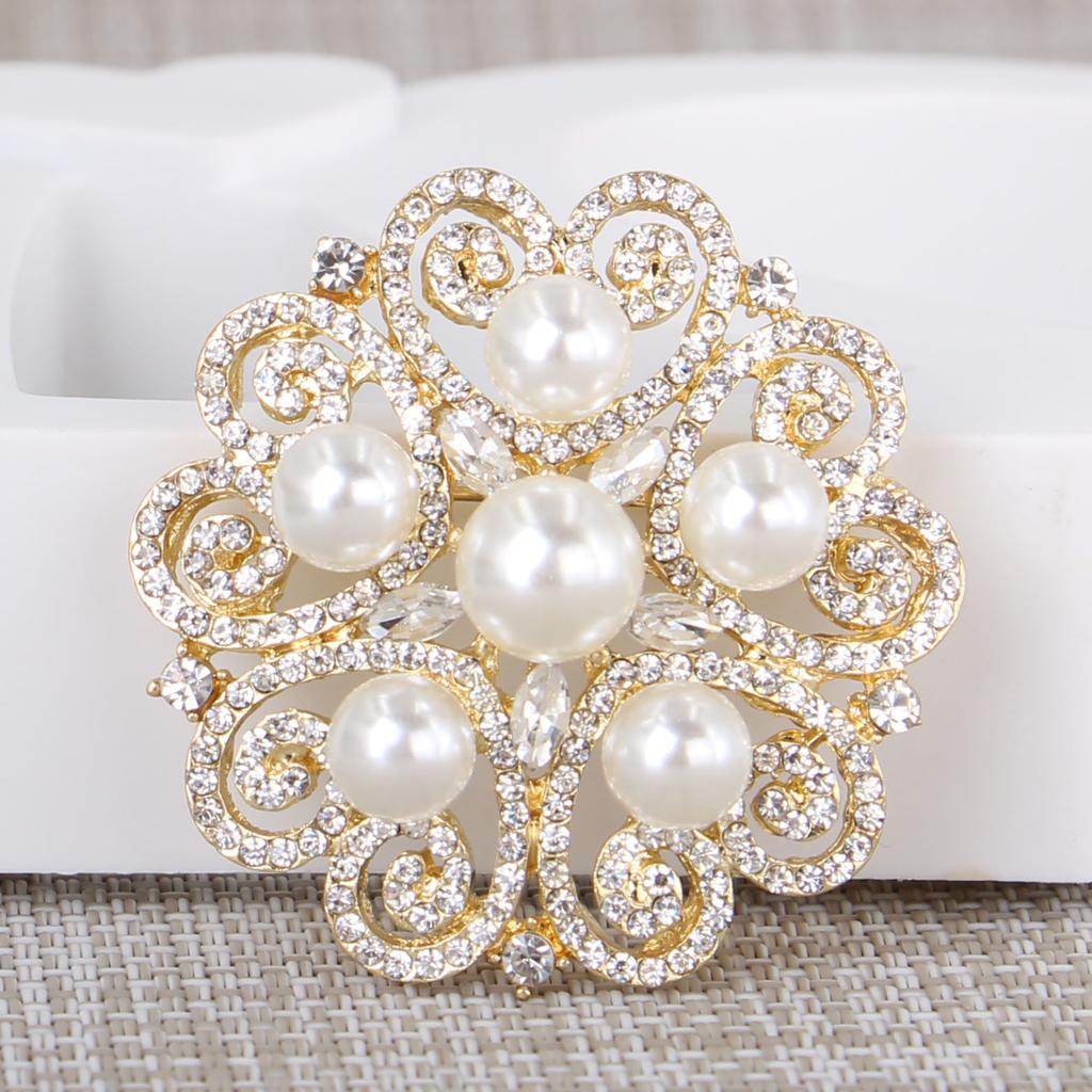 DIEZI Luxury Elegant Pearl Crystal Brooches For Women Wedding Bridal Sweet Cute Flower Rhinestone Brooch Bouquet Accessories