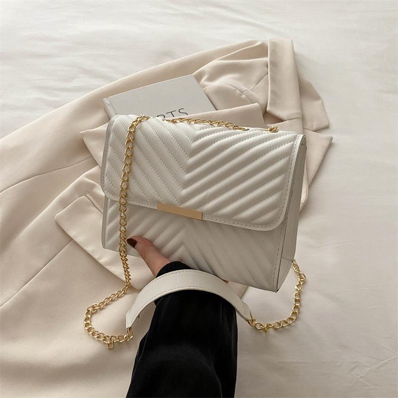 Módna taška cez rameno s prelisom, jednoduchá retiazka, letný štýl, tento rok populárna, retro, na dochádzanie, crossbody, malá štvorcová taška