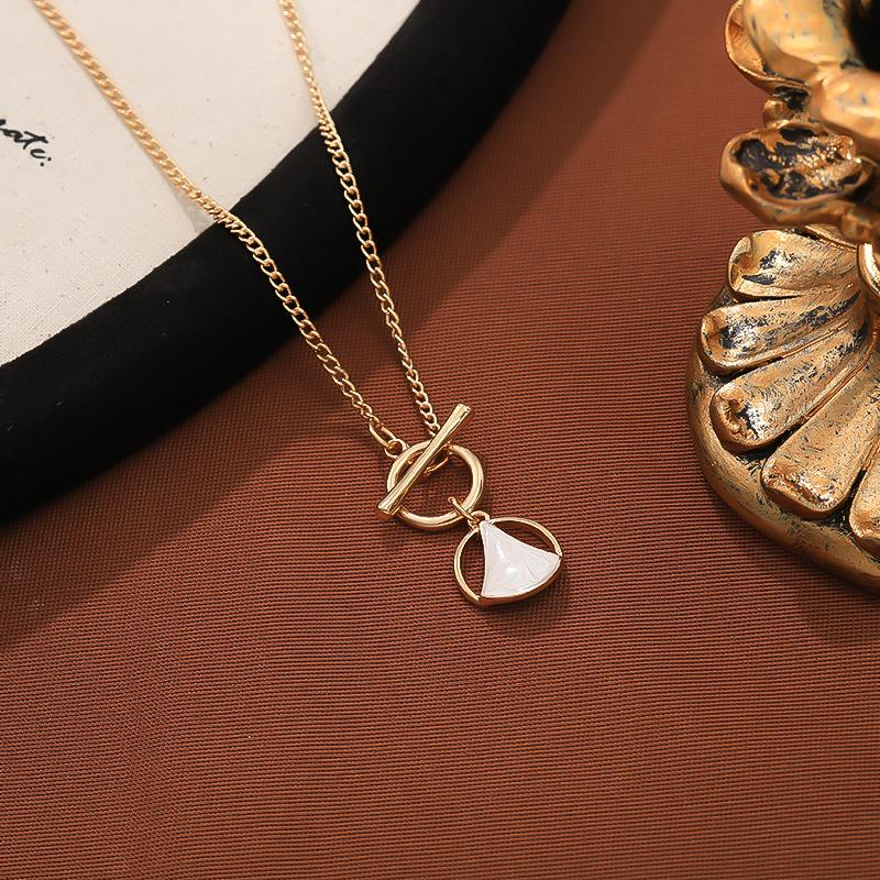 

Новое дизайнерское колье-цепочка на ключицу с подвеской-веером, женская мода, геометрическая нишевая простая темпераментная