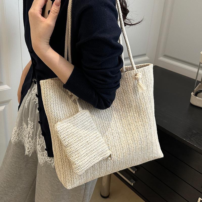 New Trendy Women's Bag Straw Woven Lace One-shoulder Tote Bag for Women Fresh and Literary Knitted Handbags for Women