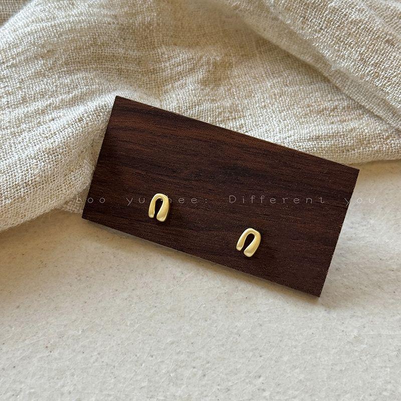 

Niche Style Retro Hong Kong Style Frosted U-Shaped Horseshoe Female Stud Earrings Gold u-shaped horseshoe earrings-Silver Needle