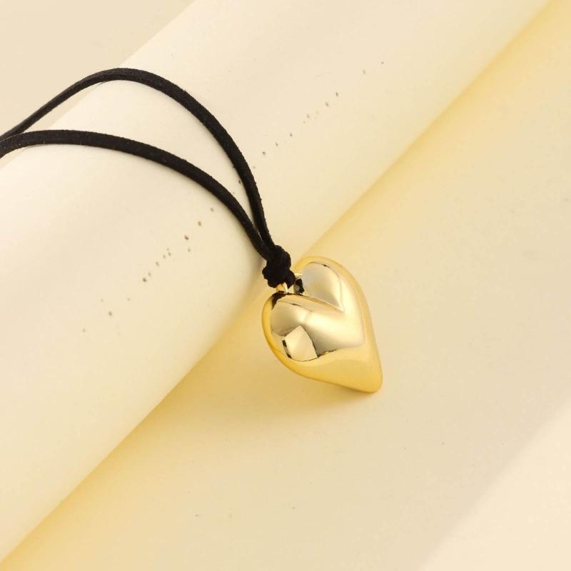Chunky-Heart Choker Necklace Big Heart Pendant Tie-up Choker Necklace Adjustable Chain for Women Teen Girls Y2K Jewelry