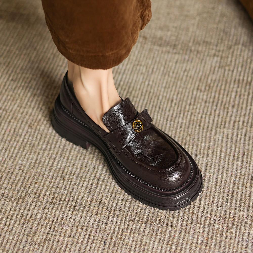 Platform loafers women's leather 2025 new retro camellia shoes black commuter shoes British small leather shoes