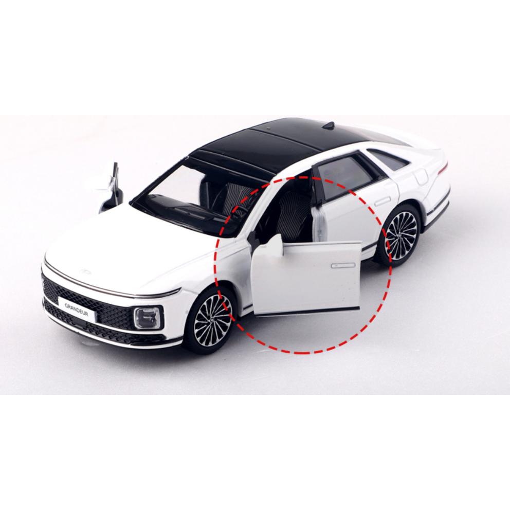 Hyundai Grandeur GN7 Die-cast Model Car