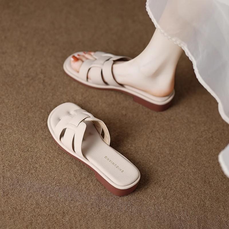 Soft Bottom Not Tired Feet Versatile Women's Slippers New Summer Wear Fashionable Foreign Style Flat Bottom Cool Slippers