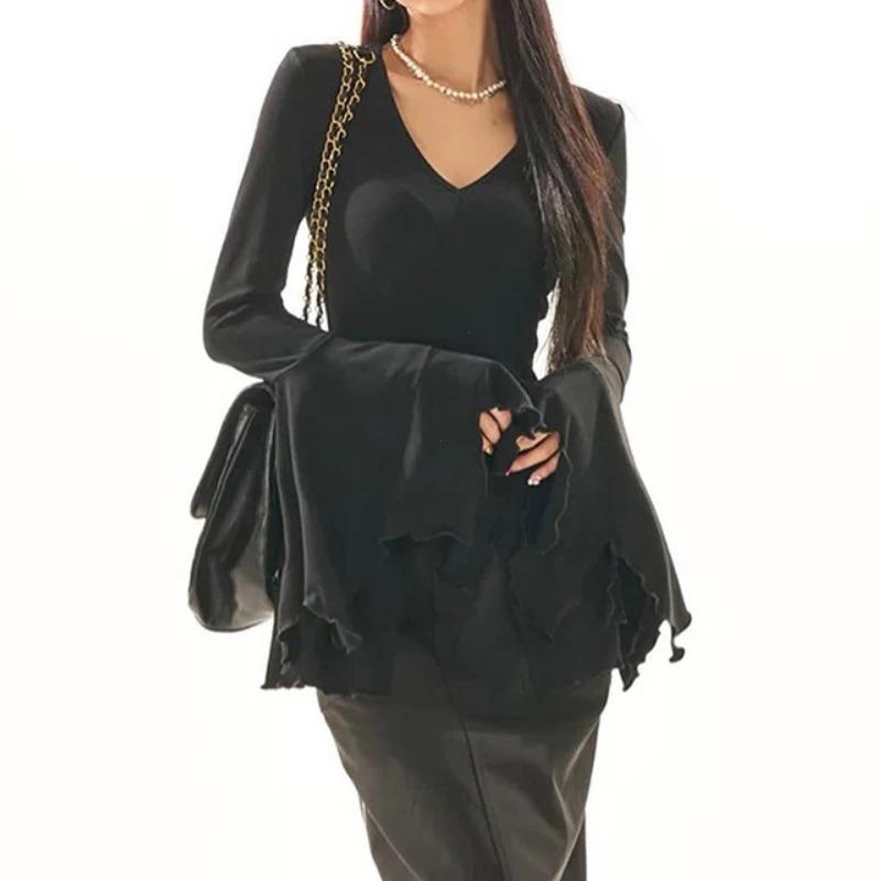 Goth Dark Fairy Grunge Flare Sleeve V-neck T-shirts Gothic Split Sexy Lettuce Hem Female Blouses Y2k Black Slim Fashion Alt Tops