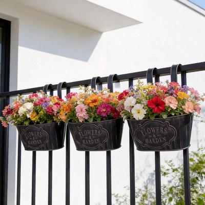 Retro Distressed Oval Wrought Iron Hanging Bucket with Detachable Handle for Courtyard or Balcony Flowers