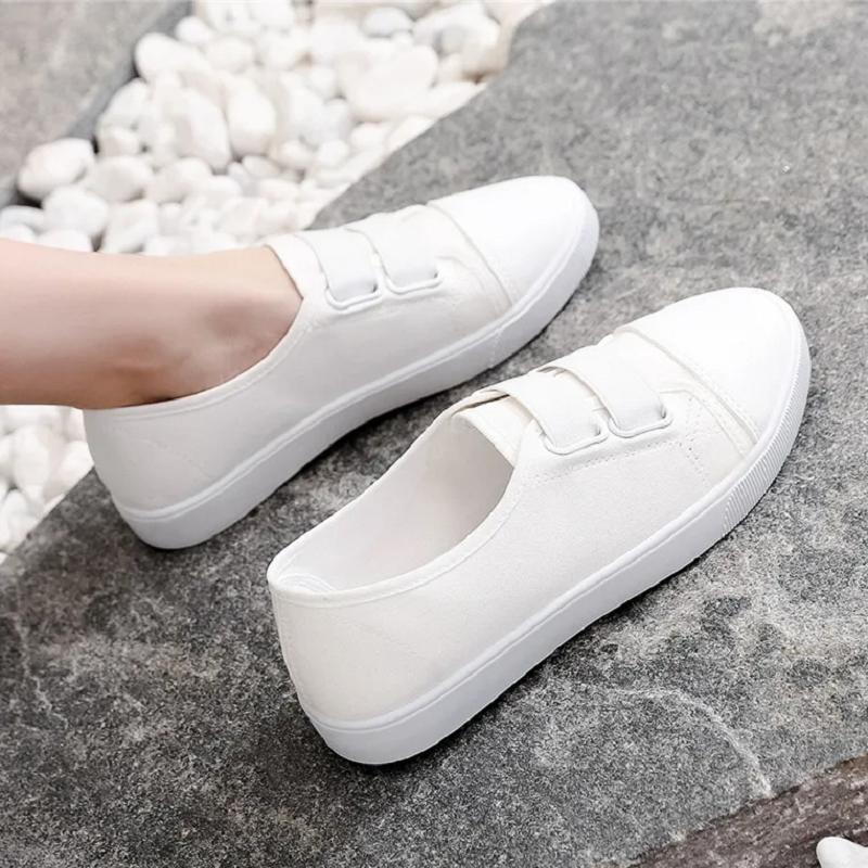 Zapatos De Mujer Women Classic Round Toe White Canvas High Quality Anti Skid Slip on Flat Shoes Lady Black Shoes A1457
