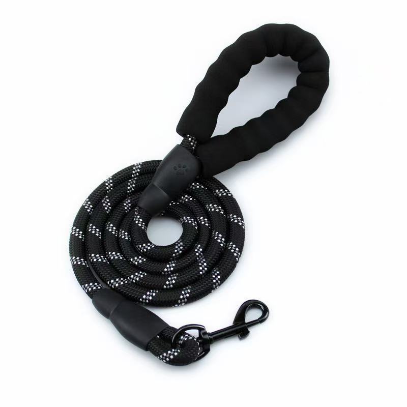 Dog leash Night reflective nylon round rope Foam dog leash Medium and large dog chain Multi-colored products