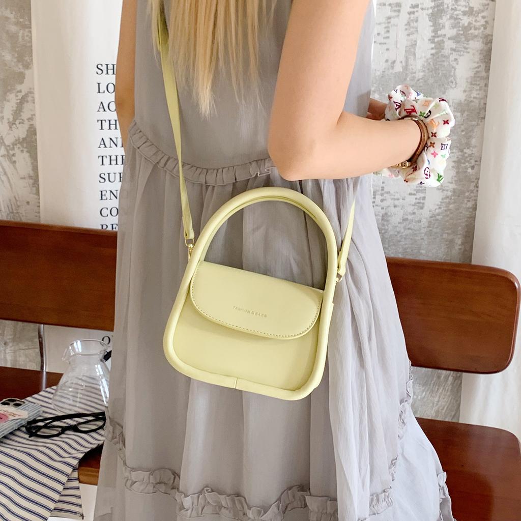 Simple solid color casual handbag women's small bag new spring and summer fashion women's bag texture messenger small square bag