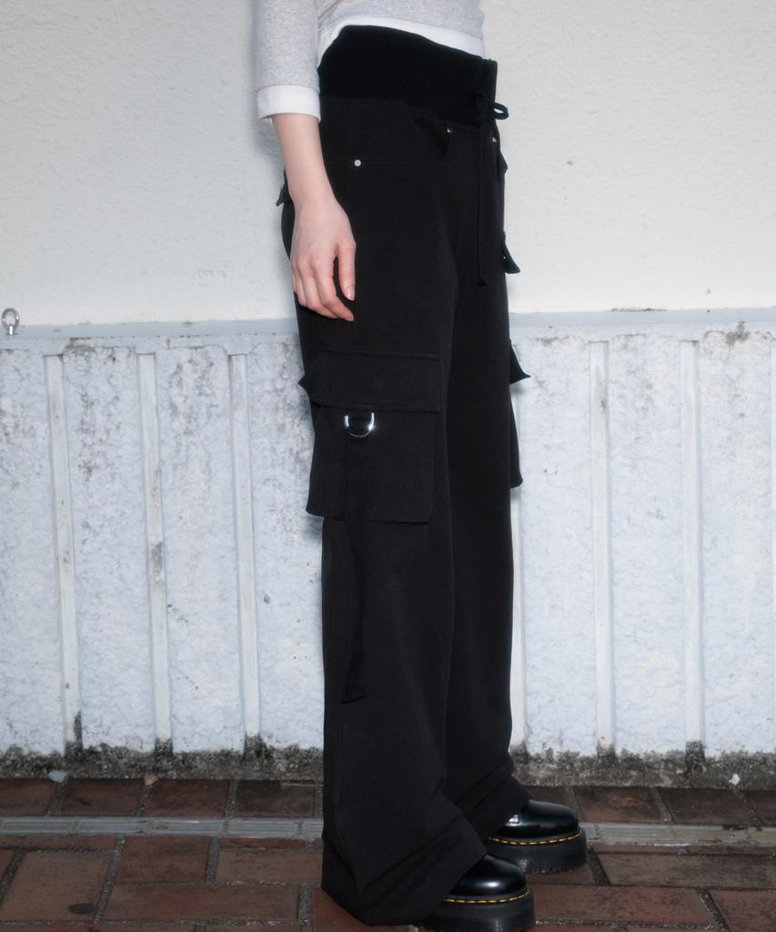 ROSEFRANTZ Cargo Slim Bootcut Pants [Black]