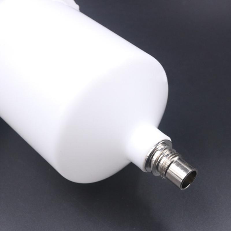 Pistoale de pulverizare auto cu capacitate de 600 ml, ideal pentru proiecte mai mari.