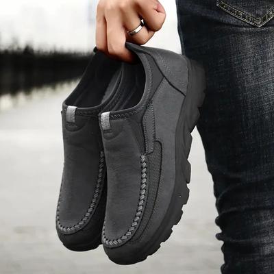 2024 Men Casual Shoes Luxury Brand Fashion Mens Loafers Moccasins Breathable Slip On Retro Driving Shoes Men Leather Sneakers