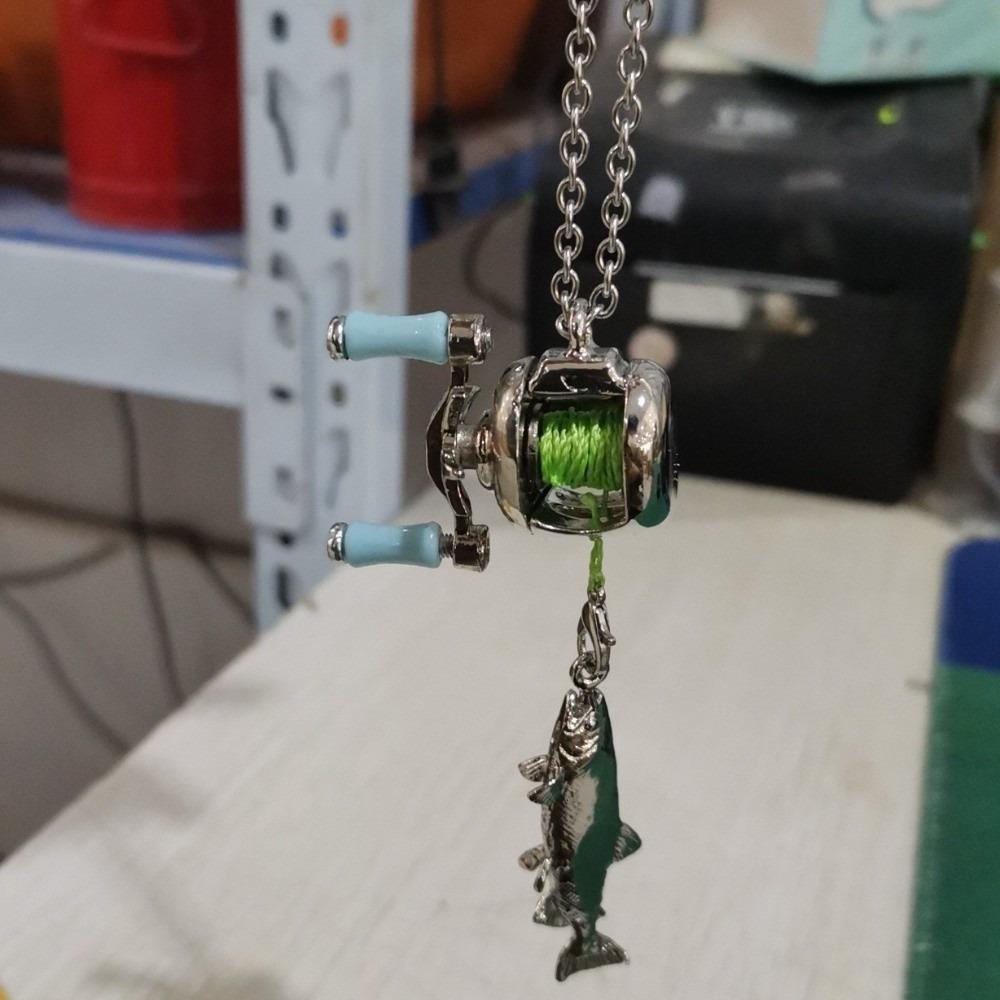 Rotatable Fishing Reel Ring Luxury Men Neck Pendant Fishing Reel Necklace  Fishermen
