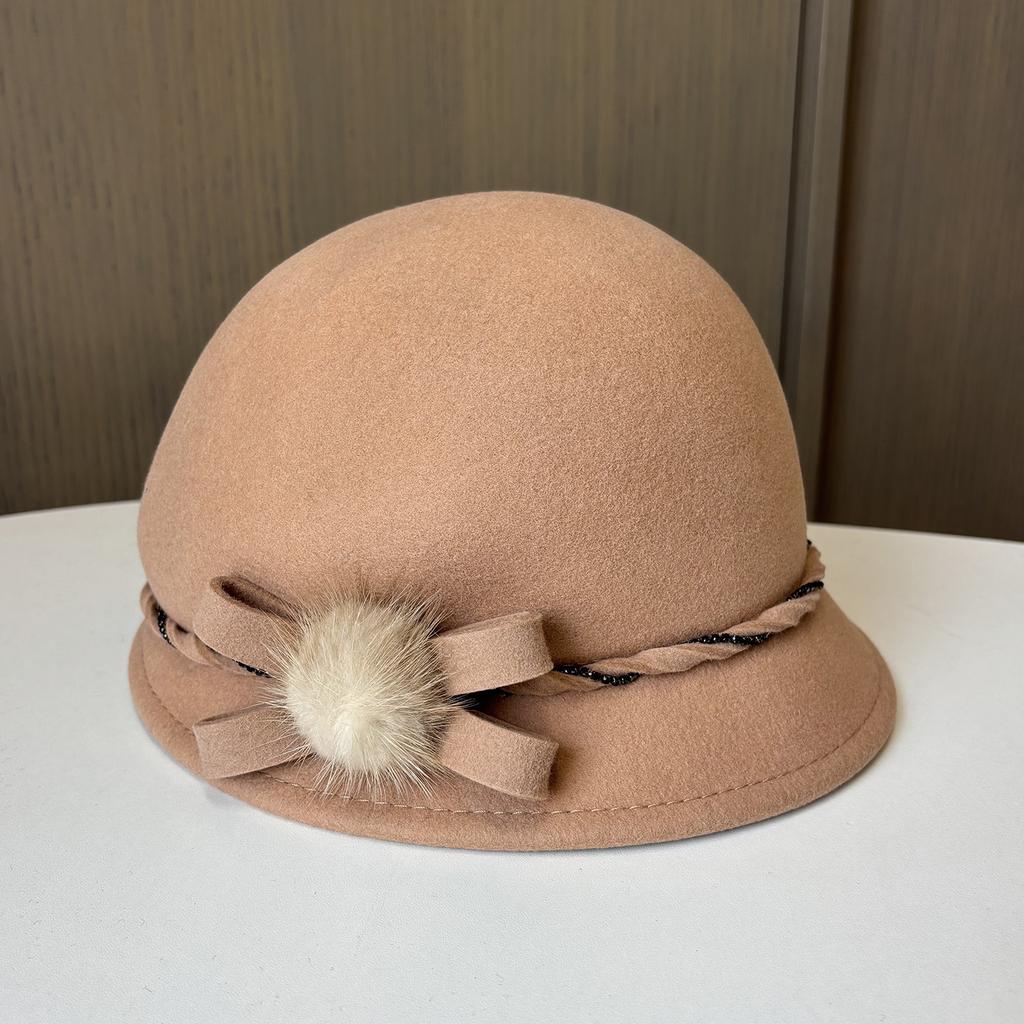 Fashion Beret Women'S Autumn And Winter Woolen Top Hat Cute Hairball Dome Basin Hat Elegant Styling Dome Felt Hat