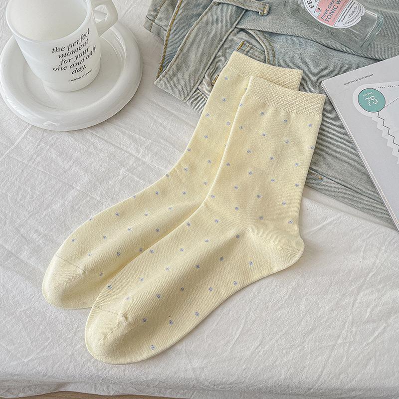 Female Autumn Simple Wave Dot Stars Boneless Tube Stack Socks