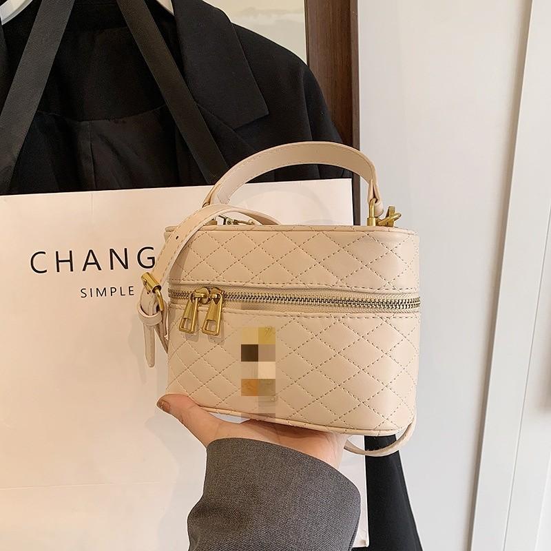 2024 Spring Summer New Embroidered Women's Bag Vintage Large Capacity Box Bag