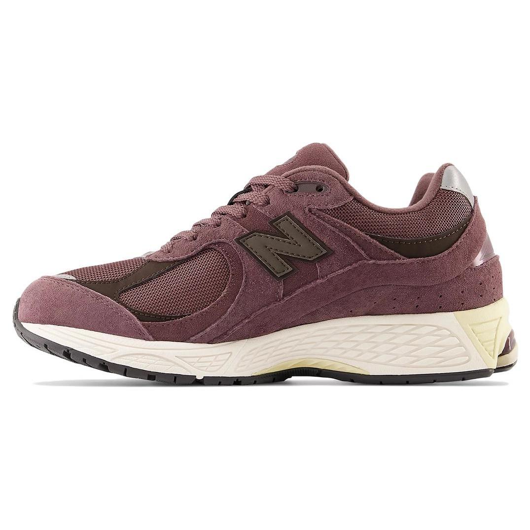 New Balance 2002R Truffle Men s M2002RCD EU 37