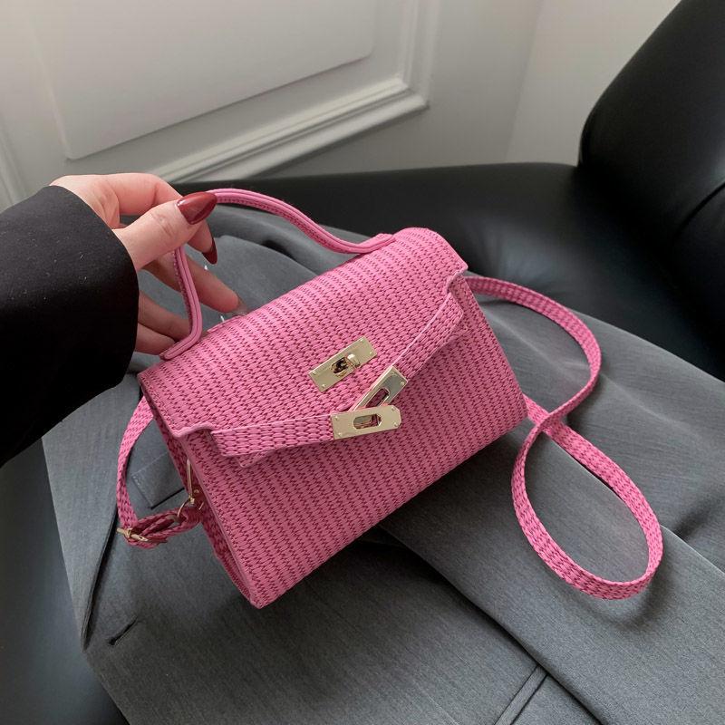 Premium texture small bag women's 2025 new fashion niche shoulder messenger bag foreign style versatile portable Kelly bag