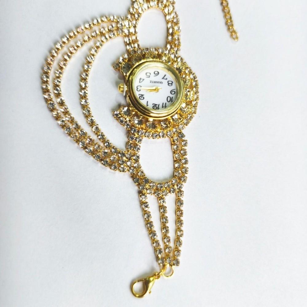 Zinc Alloy Strap Bracelet Watch Gold Ladies Wristwatches New Women Quartz Watch Gifts