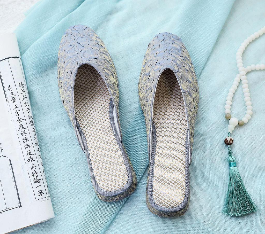 Women's Solid Color Closed-Toe Summer Slippers - 2022 Spring/Summer Collection