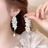 Vintage French White Flower Fringed Earrings Women's High-end Temperament Long Pearl Earrings Personalized Earrings