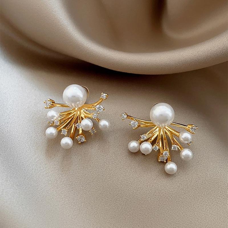 

Fireworks zircon earrings niche light luxury high-end stud earrings exquisite fashion versatile temperament earrings women