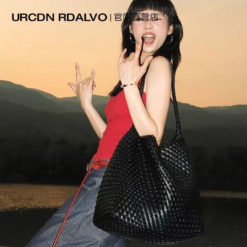 Premium sense niche design hand-woven bag large capacity tote bag casual lazy wind single shoulder underarm bucket bag