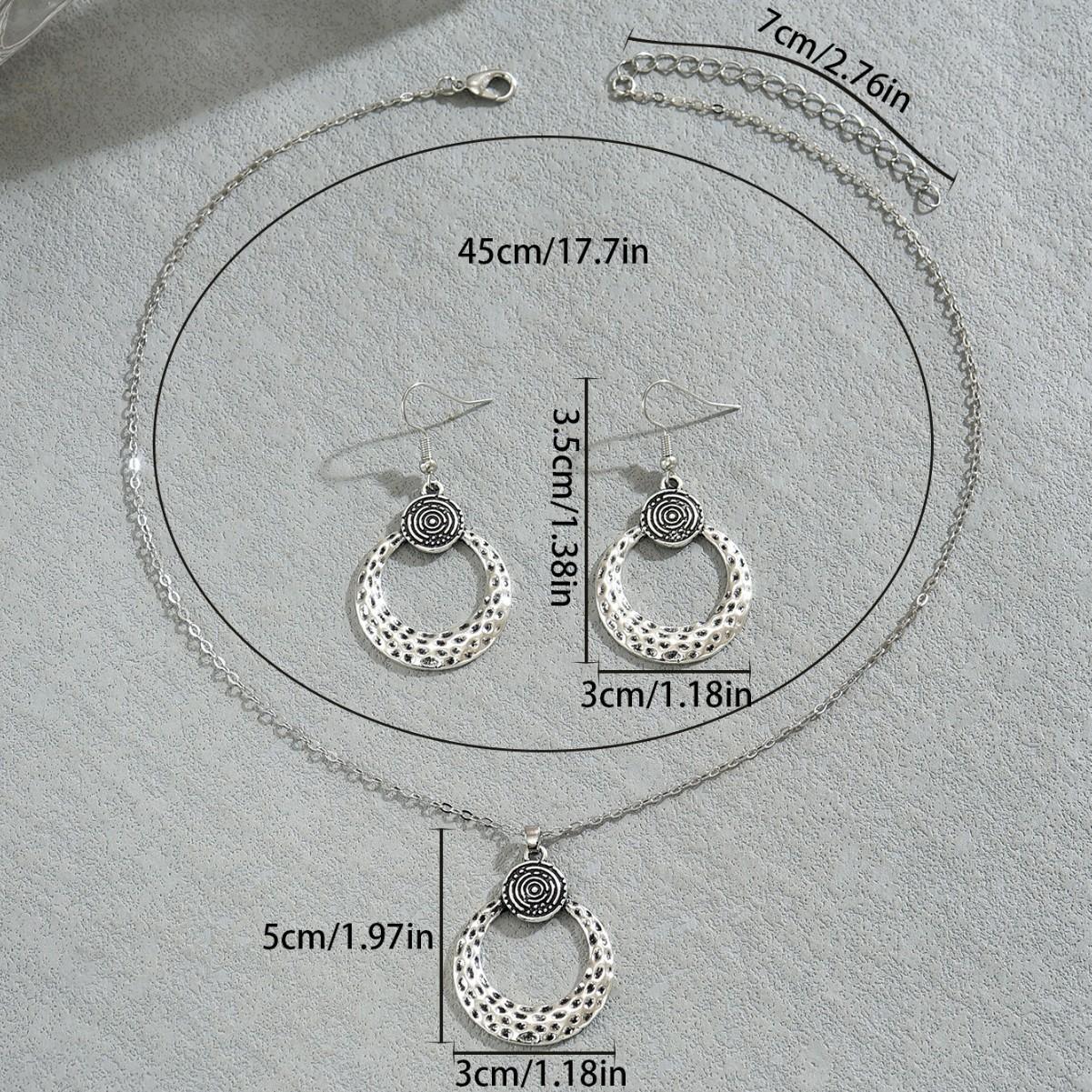 

Bohemian style hammered circle necklace and earrings set срібний