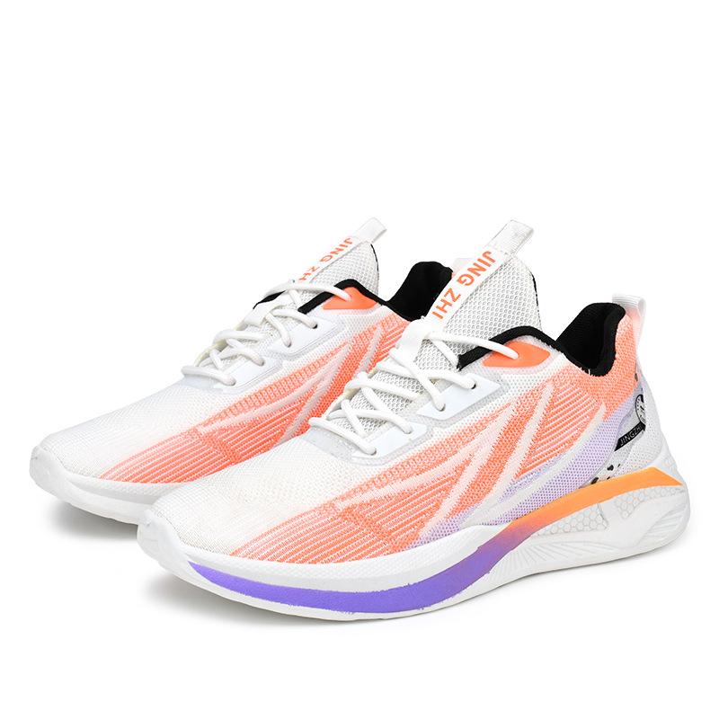 New fly-woven men's casual shoes are light, breathable and comfortable soft-soled shoes, fashionable and trendy student sports shoes