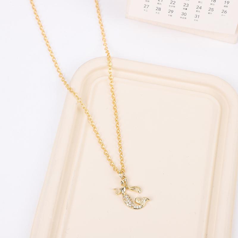 Fashionable and Personalized Zirconia Inlaid Women's Pendant Necklace, Animal Pendant, Mermaid Necklace