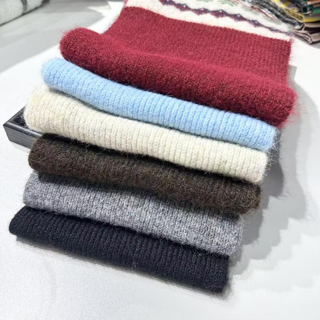 2025 Women's Retro Wool Jacquard Knit Scarf - Cozy, Versatile Winter Neck Warmer with Korean Style for Christmas and Autumn