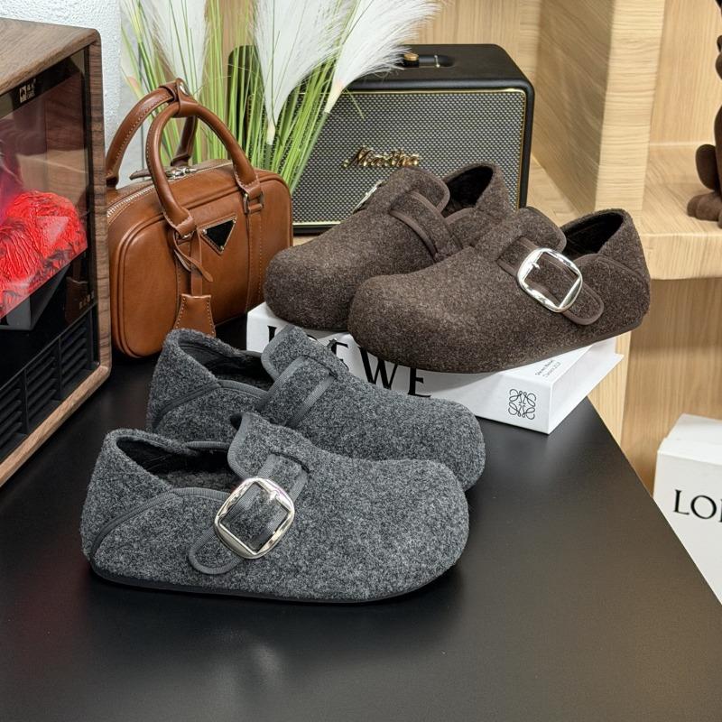 Woolen thick-soled snow boots for women's winter new inner height increase, piled and thickened one-pedal thermal cotton shoes