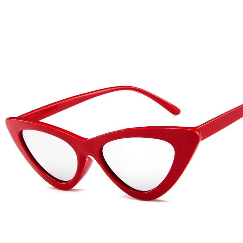 Cat Eye Sunglasses Women Small Triangle Vintage Sunglasses Red Female Trending Streetwear UV400 Ladies Shades Eyewear