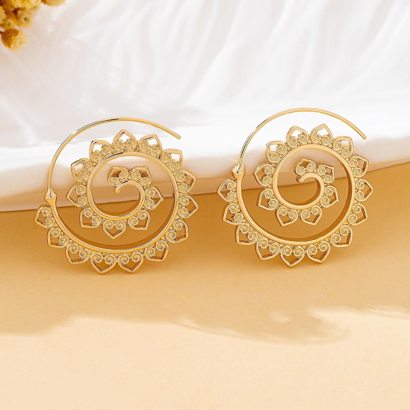 

A Pair of Fashionable Women s Earrings, Elegant and Delicate Oval Spiral Earrings, Suitable for Daily Wear and Vacations