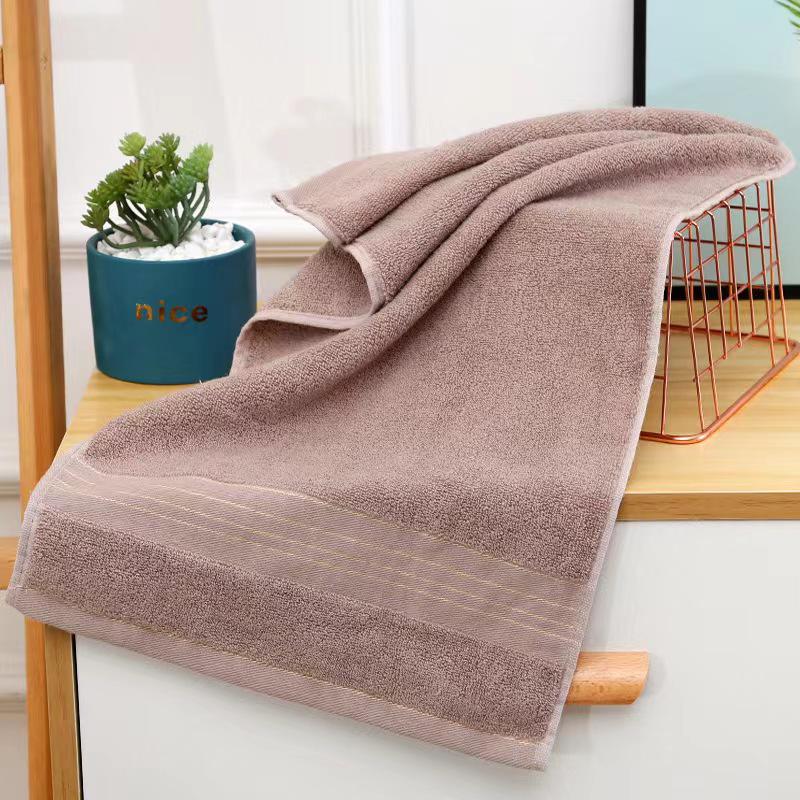 Prémiový bavlněný ručník s výšivkou zlatou nití - Měkký, savý dárek pro domov