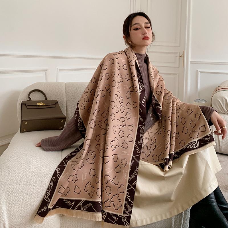 Mesdames m&s écharpe Ex Boutique Femme Floral hiver Tassel Fleur super doux foulards Mesdames m&s écharpe Ex Boutique Femme Floral hiver Tassel Fleur super doux foulards