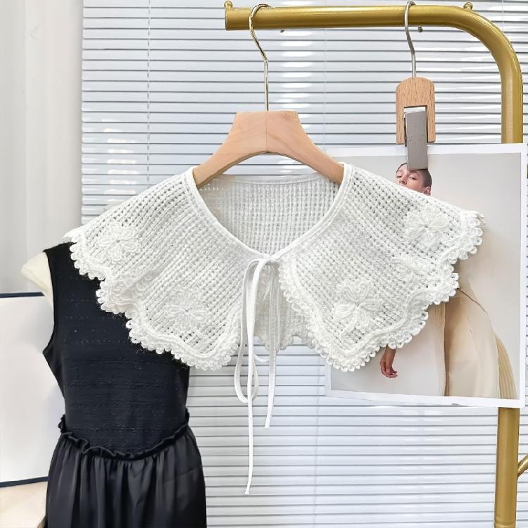 Women Hollowed Out Crochet Knit Flower False Collar Shawl Woolen Mini Capelet Clothing Accessory for Layering Over Tops