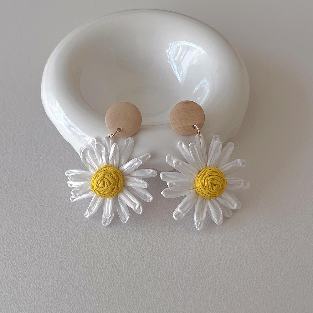 Colorful Raffia Flower Dangle Earrings - Summer Beach Vacation Style, European & American Fashion.