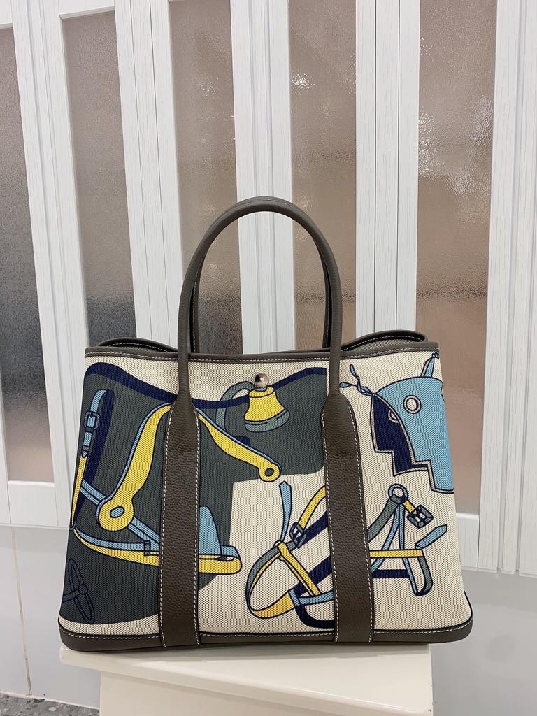 2025 Canvas With Top Layer Cowhide Women's Bag Garden Handbag Large Capacity Leather Contrasting Single Shoulder Tote