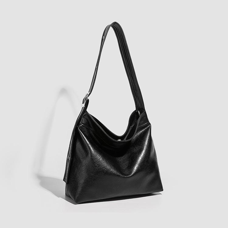 Summer Large-capacity Commuter Tote Bag Women's 2025 Solid Color New Black Versatile Shoulder Bucket Bag
