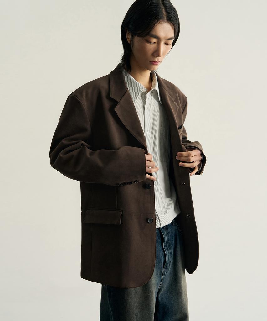 Rotember Tailored Suede Three-Button Blazer [Dark Brown]