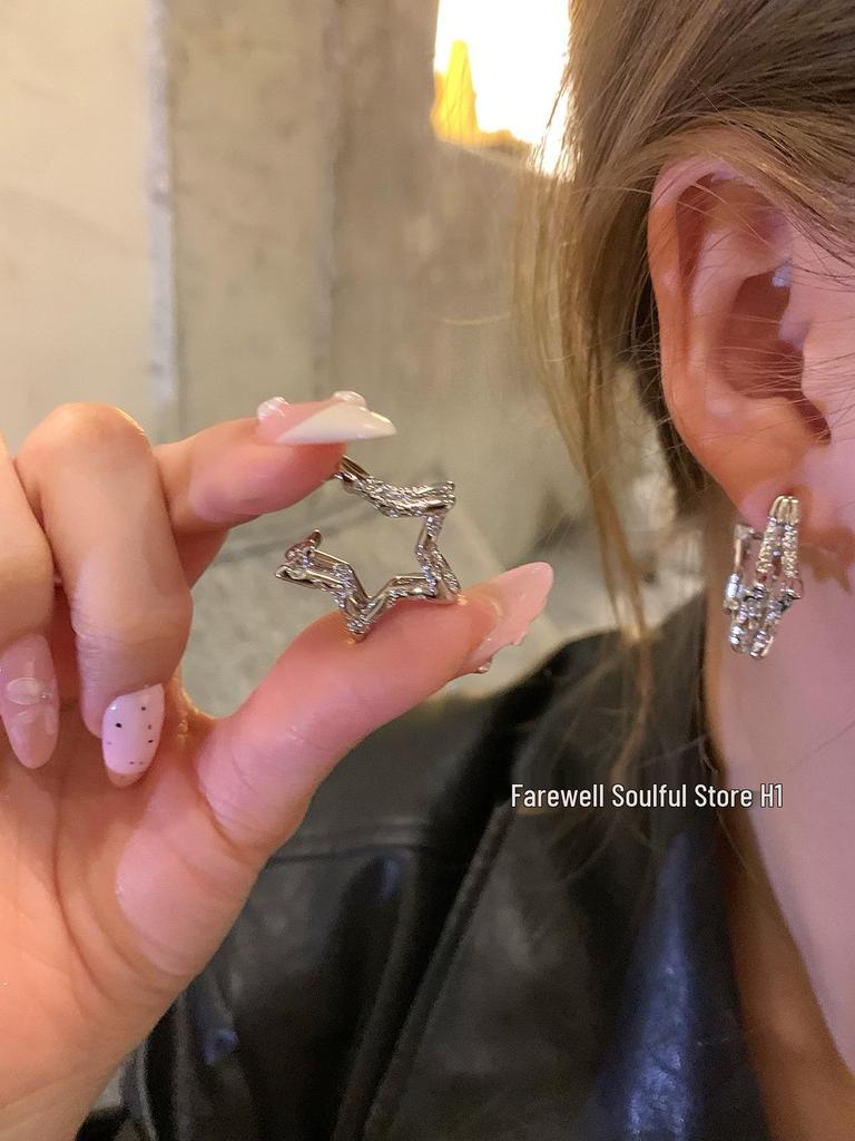 Bestselling 2024 Minimalist Metal Star Stud Earrings - Cold Style Hoops for Women