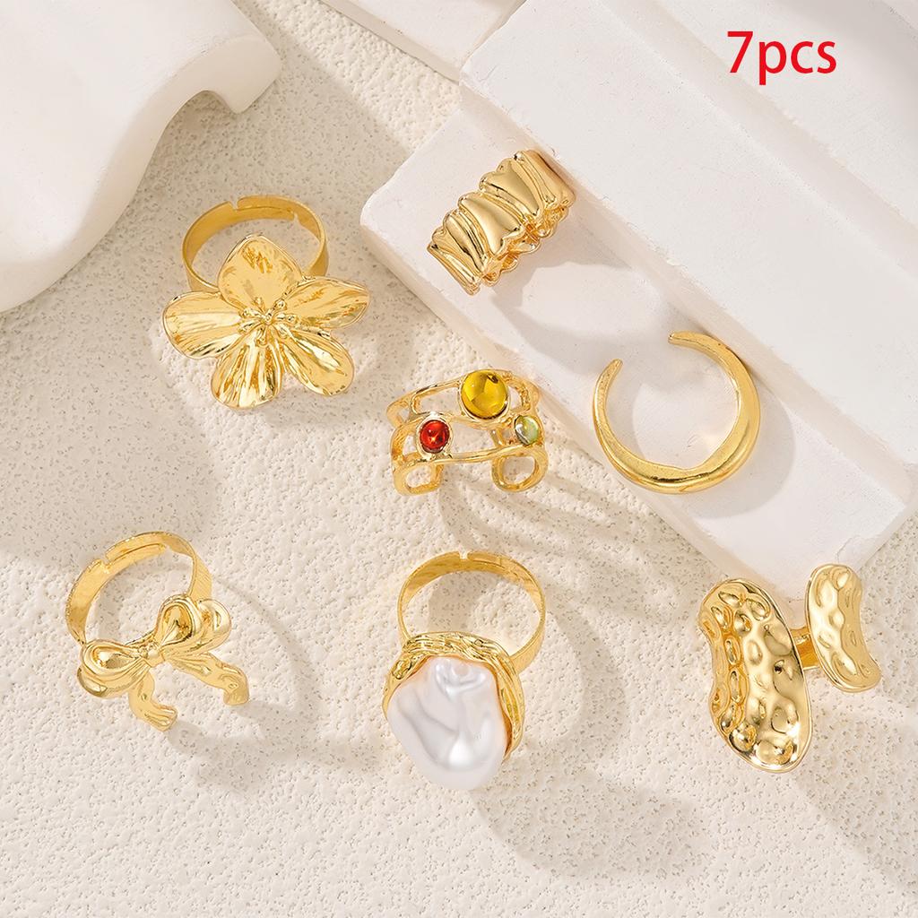 8Pcs/Set Gold Color Imitation Pearl Crystal Rings for Women Geometric Wave Cross Twisted Finger Ring Fashion Jewelry Accessories