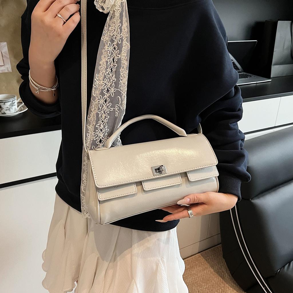 New Fashion Versatile Handbag Commuter Shoulder Crossbody Bag