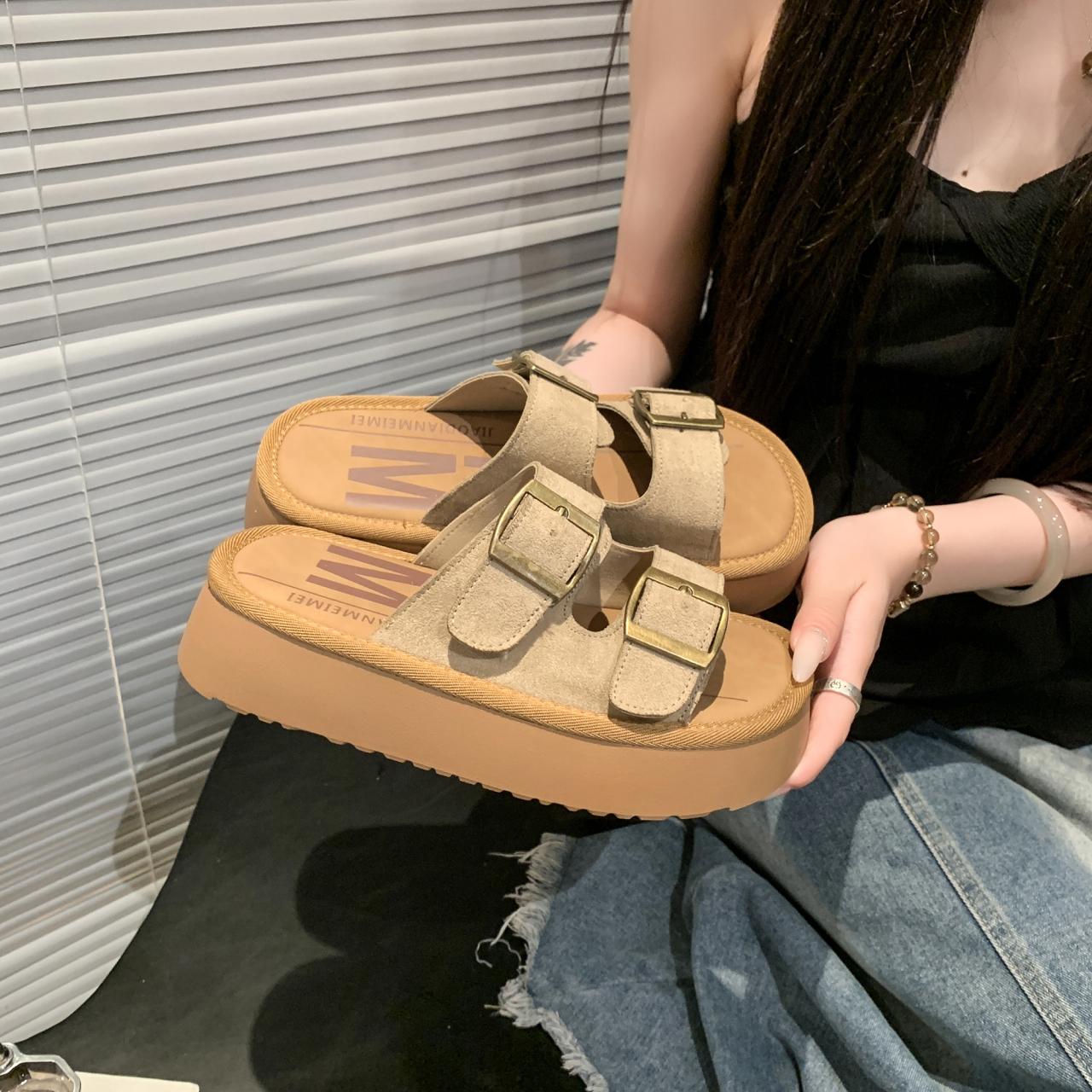 

Модные женские тапочки, трендовые тапочки с пряжками, женские кожаные летние туфли на платформе, женские комфортные модные сандалии, уличные шлепанцы для женщин 35