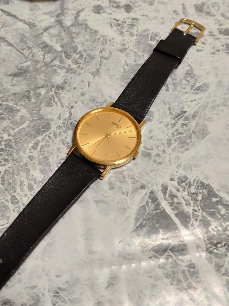 [USED] Mens Watch SEIKO Quartz Gold Dial Genuine Leather Belt Vintage Working Japan Store