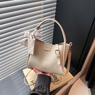 This New Fashionable and Popular Vegetable Basket Handbag Bag Women's Bucket Bag Commuter Shoulder Messenger Bag Spring